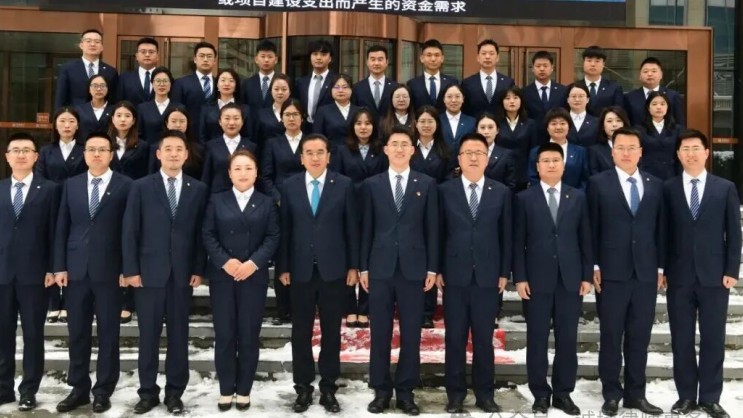 喜讯！诚域杨盼律师荣登2025新则新势力榜单·律师新势力榜单